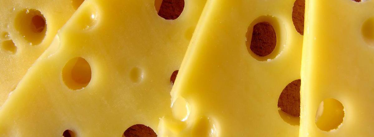 Prediction of growth potential of Listeria monocytogenes in cheese products